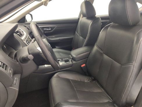 Used 2017 Nissan Altima 2.5 SL w/ Moonroof Package image 17