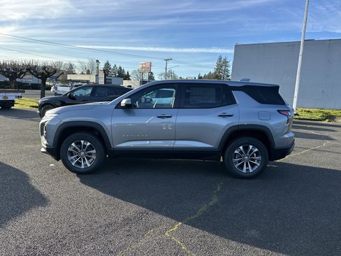 New 2026 Chevrolet Equinox LT w/ Safety and Technology Package image 2