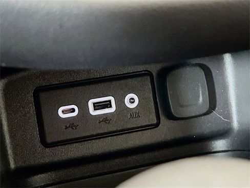 Used 2024 Chevrolet Equinox LT image 20