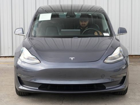 Used 2020 Tesla Model 3 Standard Range Plus image 45