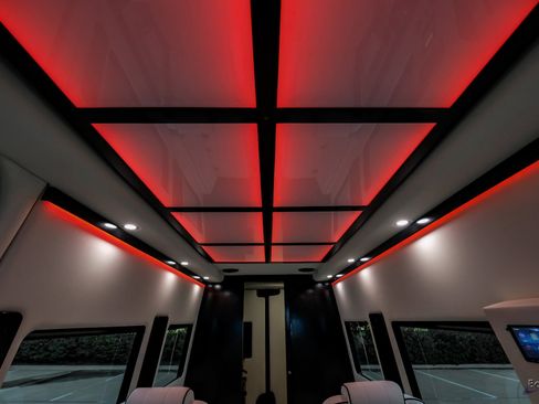 Used 2023 Mercedes-Benz Sprinter 3500 image 84