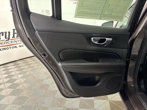 Used 2023 Volvo S60 B5 Plus image 19