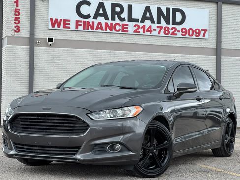 Used 2016 Ford Fusion SE FWD image 1