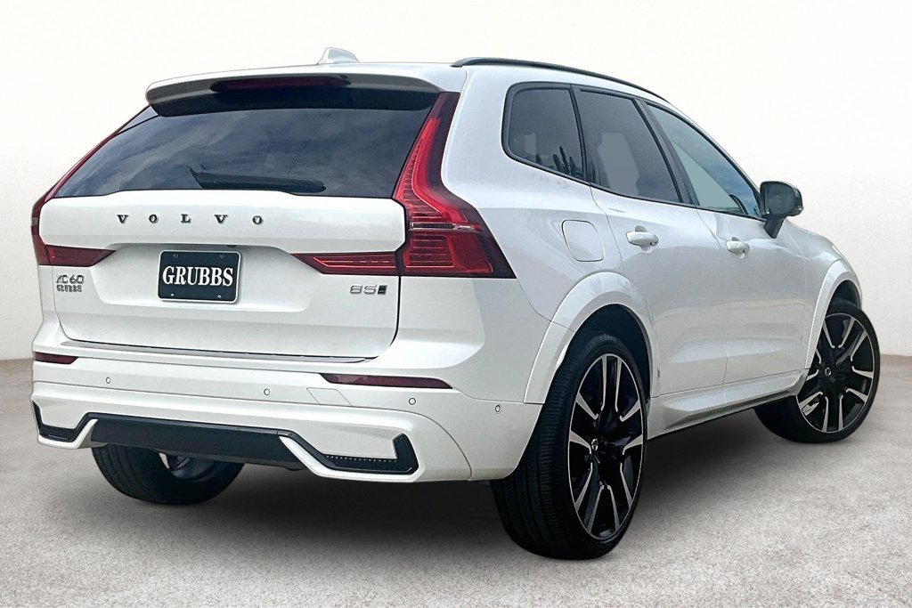 Certified 2024 Volvo XC60 B5 Ultimate w/ Protection Package Premier AWD/4WD image 2