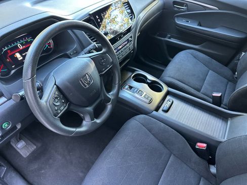 Used 2022 Honda Pilot Sport image 11