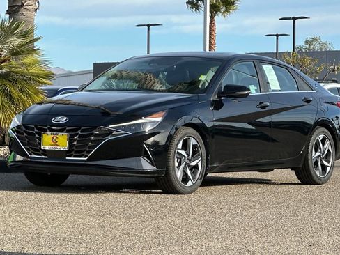 Used 2023 Hyundai Elantra Limited image 8