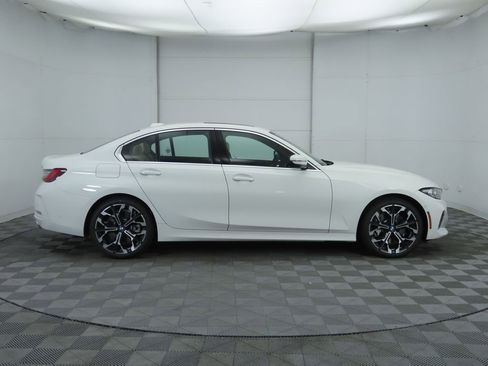 Used 2025 BMW 330i Sedan w/ Premium Package image 5