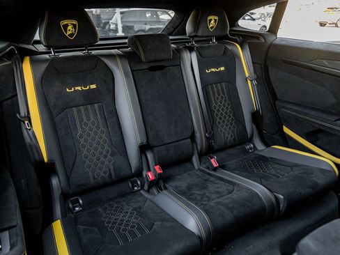 Used 2024 Lamborghini Urus Performante image 23