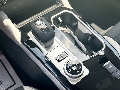 New 2026 Mitsubishi Outlander SE AWD/4WD image 17