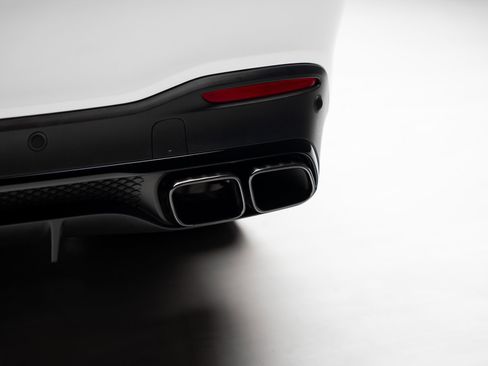 Used 2025 Mercedes-Benz GLS 63 AMG 4MATIC image 36