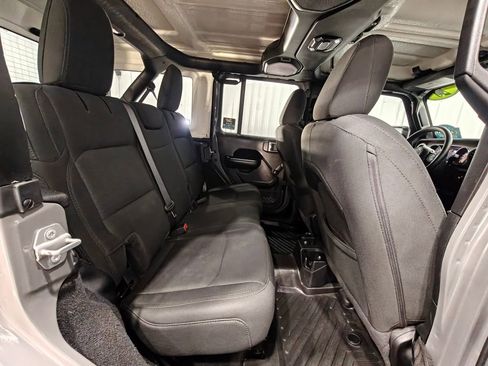 Used 2020 Jeep Wrangler Unlimited Sport image 19