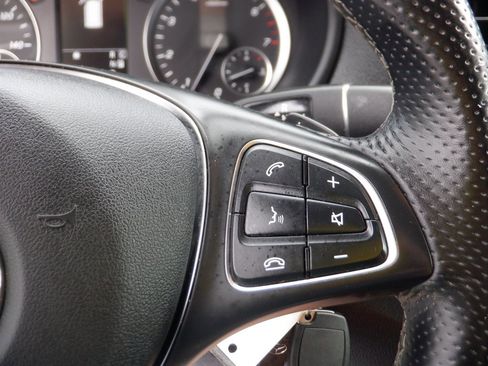 Used 2023 Mercedes-Benz Metris image 21