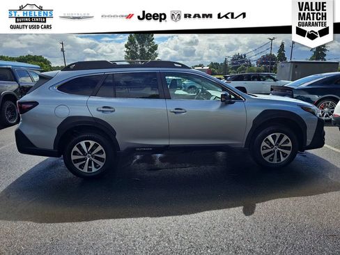 Used 2023 Subaru Outback Premium AWD/4WD image 9