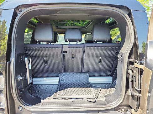 Used 2023 Land Rover Defender 90 X AWD/4WD image 13