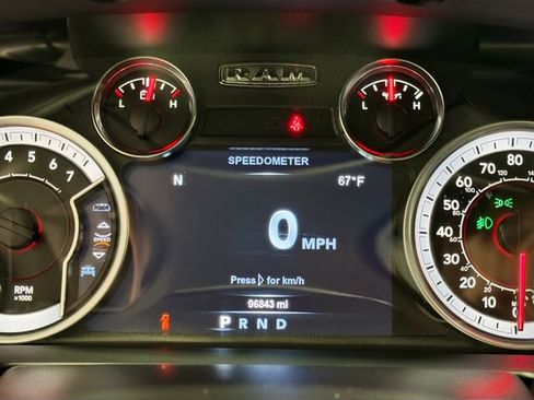 Used 2018 RAM 1500 Laramie w/ Convenience Group image 10