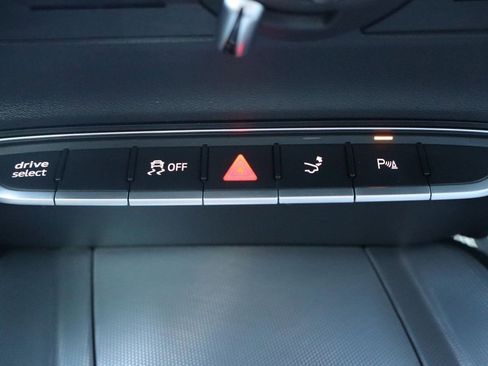 Used 2016 Audi TT 2.0T w/ Technology Package image 24