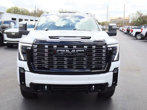 Used 2025 GMC Sierra 2500 Denali Ultimate image 3