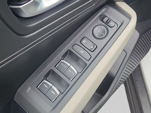 Certified 2025 Honda Accord LX image 22