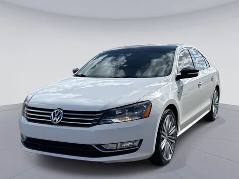 Used 2015 Volkswagen Passat 1.8T Sport image 7