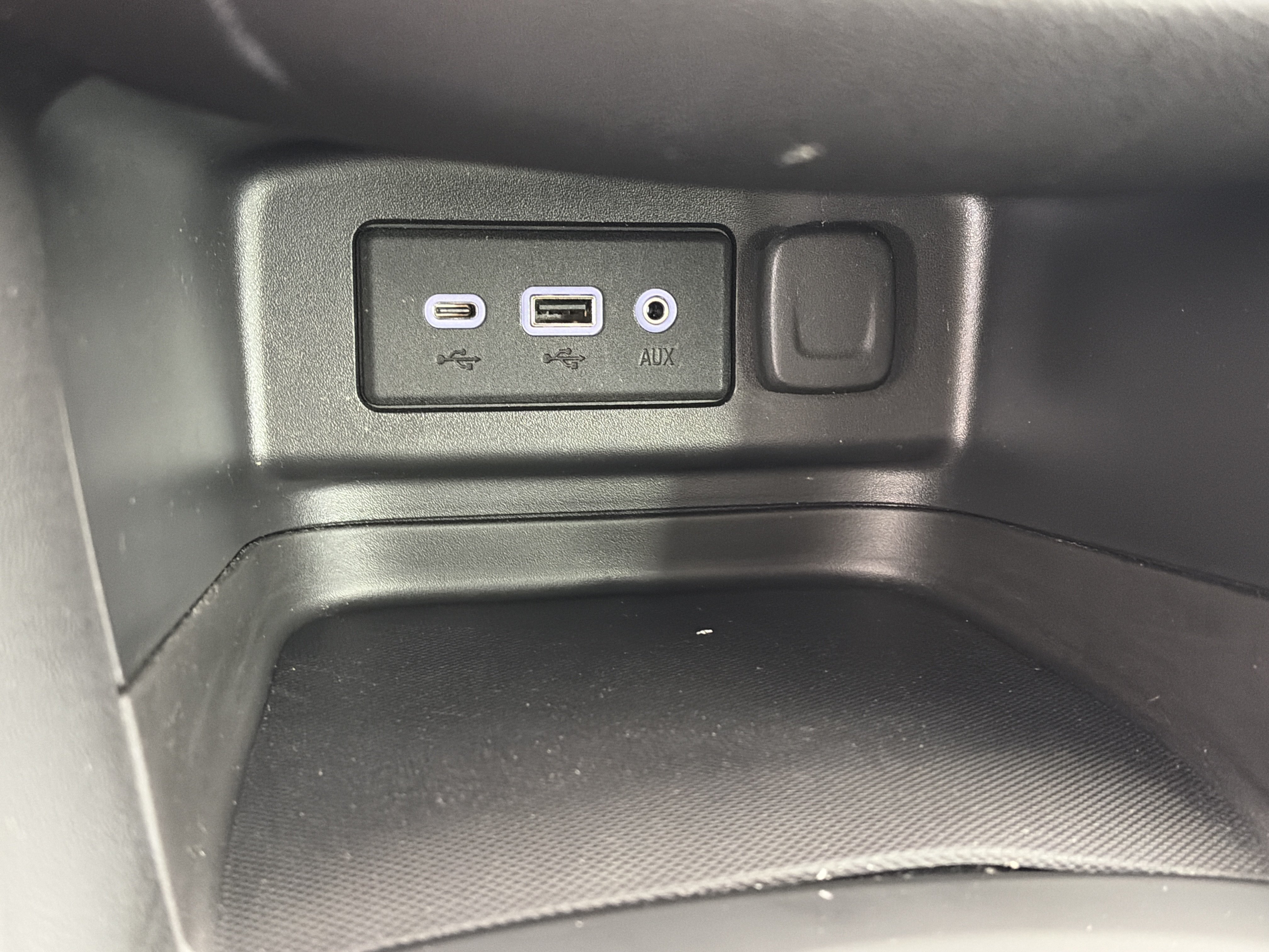 Used 2019 Chevrolet Equinox LT FWD image 25