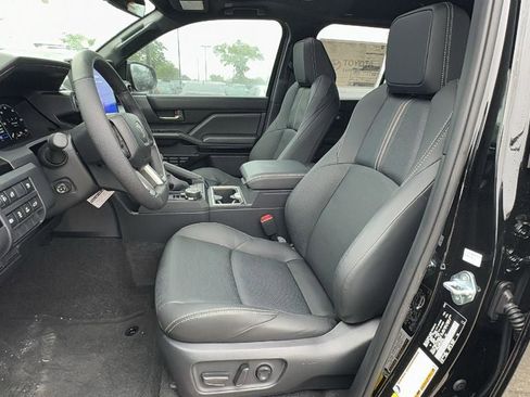 New 2026 Toyota 4Runner Limited AWD/4WD image 18
