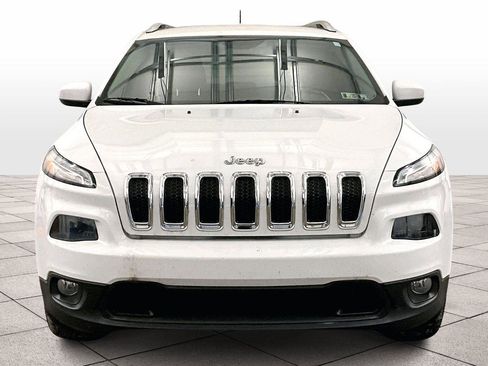 Used 2017 Jeep Cherokee Latitude image 4