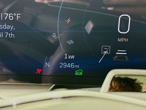 Used 2025 Cadillac Lyriq Sport image 13