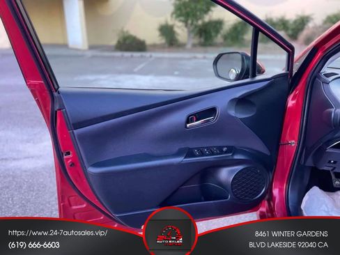 Used 2017 Toyota Prius Two image 13