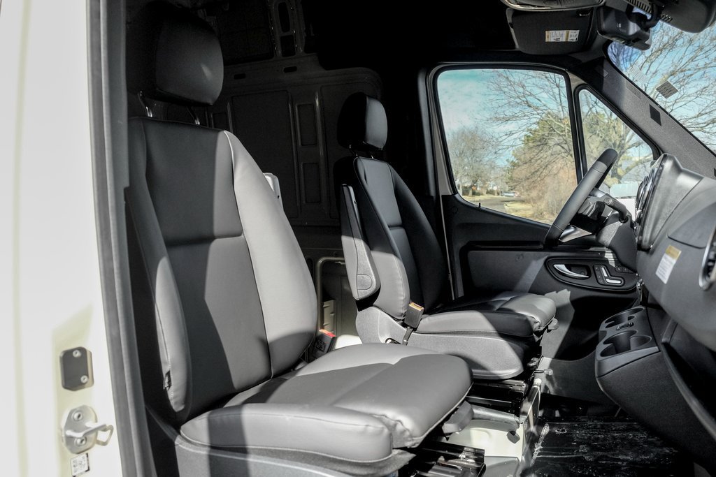 Used 2026 Mercedes-Benz Sprinter 2500 image 25