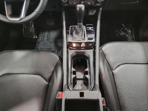 Used 2025 Jeep Compass Limited image 18