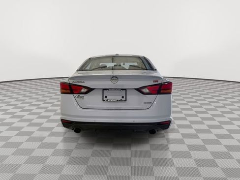 Certified 2024 Nissan Altima 2.0 SR image 10