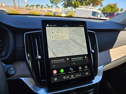 Used 2025 Volvo XC90 B6 Plus image 39