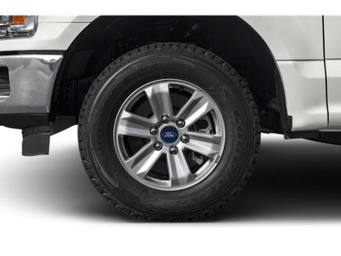 Used 2019 Ford F150 XLT w/ Equipment Group 302A Luxury image 11