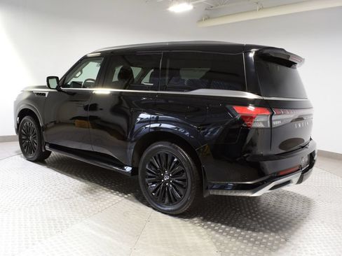 Certified 2026 INFINITI QX80 Luxe w/ Cargo Package AWD/4WD image 8