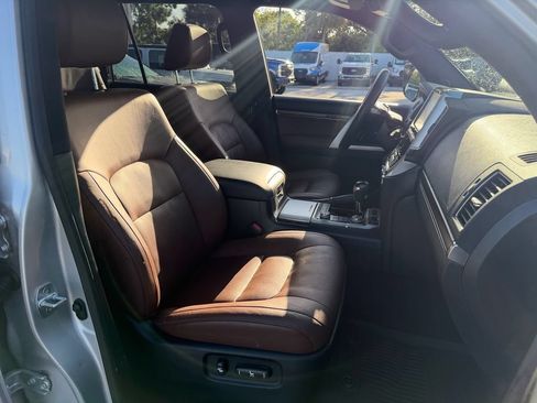 Used 2020 Toyota Land Cruiser AWD/4WD image 18