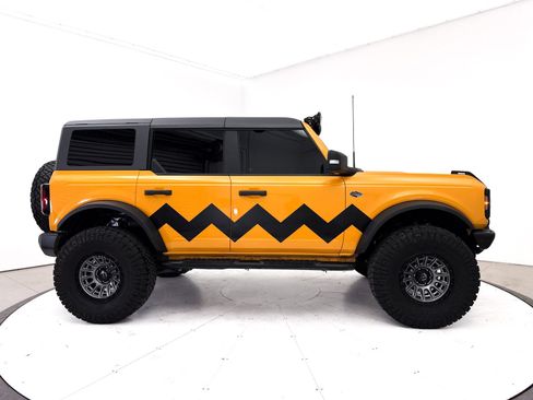 Used 2022 Ford Bronco Wildtrak AWD/4WD image 40