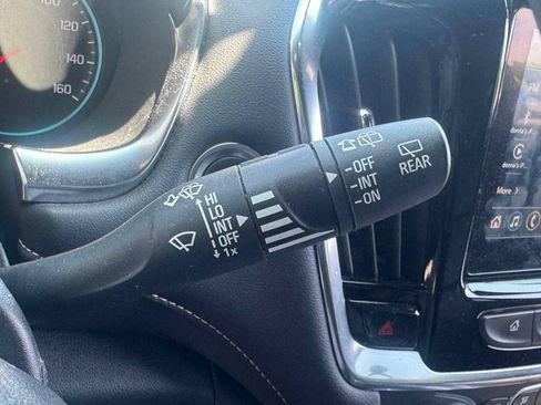 Used 2024 Chevrolet Traverse LT FWD image 20