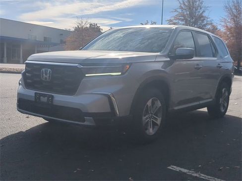 New 2025 Honda Pilot EX-L image 7