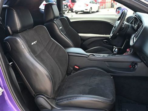 Used 2016 Dodge Challenger SRT Hellcat image 19