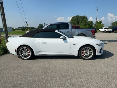 Used 2024 Ford Mustang GT Premium RWD image 3