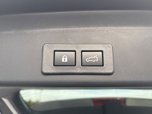 New 2025 Subaru Ascent Bronze Edition image 13