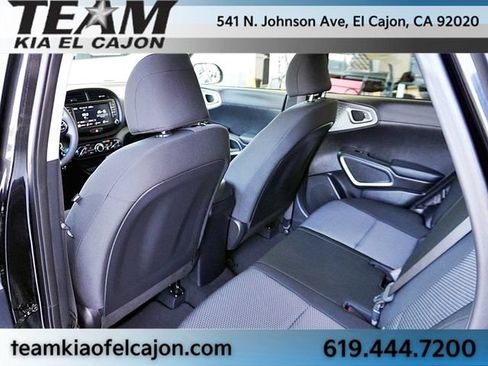 Certified 2023 Kia Soul LX w/ LX Technology Package FWD image 17