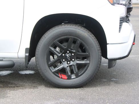 New 2026 Chevrolet Silverado 1500 RST w/ Redline Edition AWD/4WD image 12