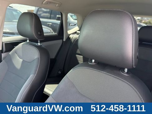 Used 2022 Volkswagen Taos SE AWD/4WD image 12