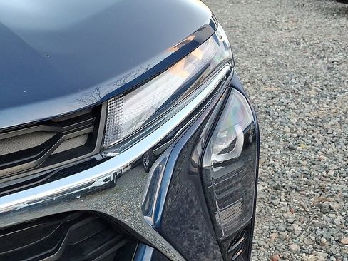 Used 2024 Chevrolet Trax LT image 35