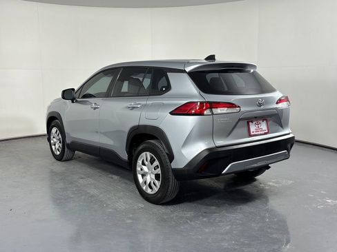 Certified 2024 Toyota Corolla Cross L image 4
