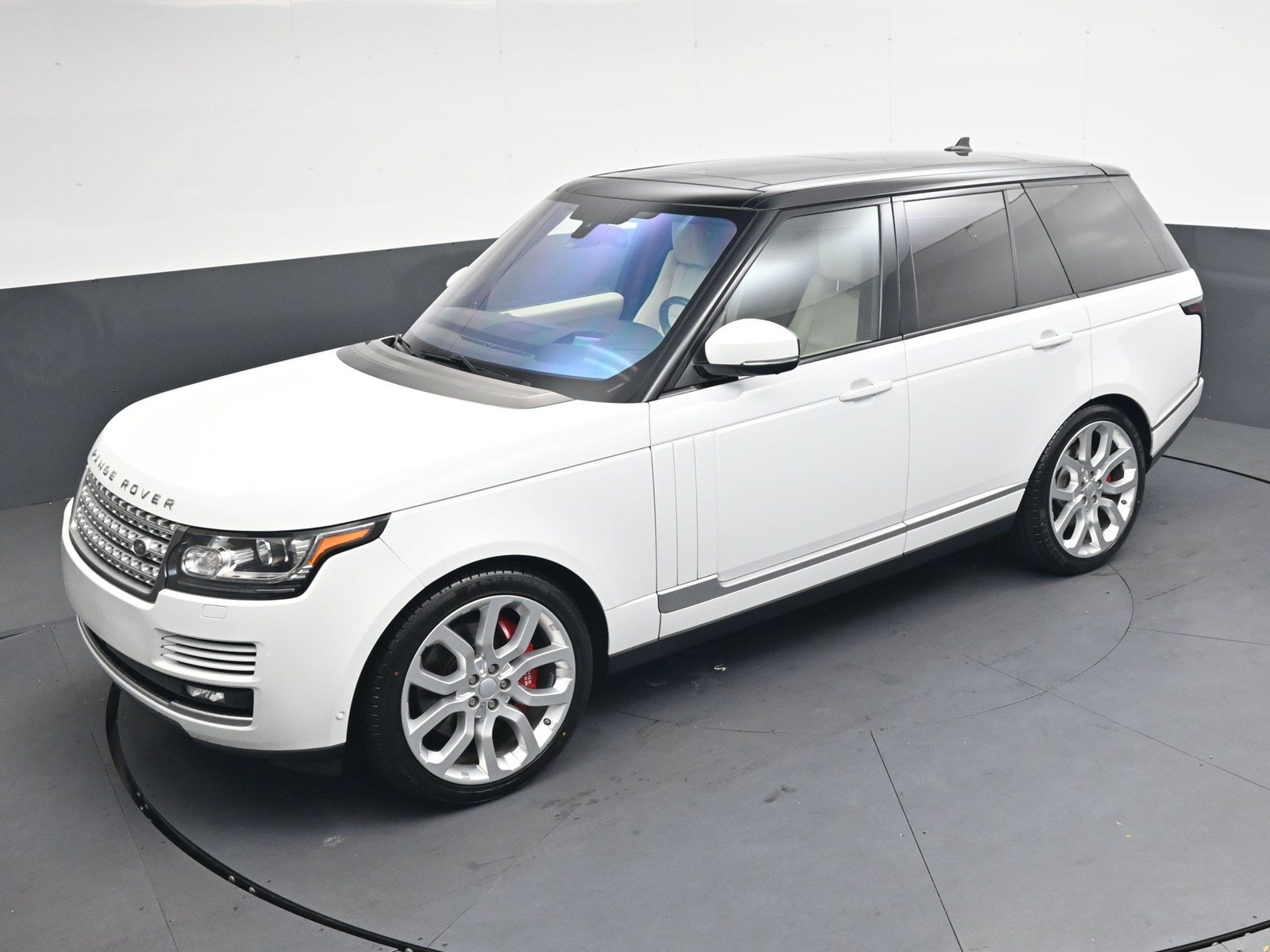 Used 2016 Land Rover Range Rover Supercharged AWD/4WD image 25