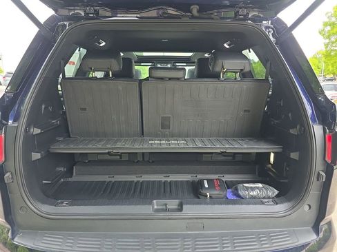 Used 2025 Toyota Sequoia Platinum AWD/4WD image 37
