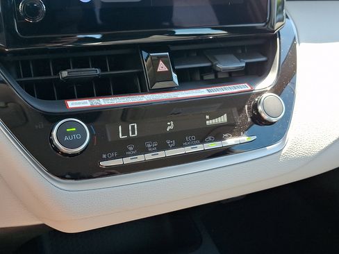 Used 2026 Toyota Corolla LE FWD image 15