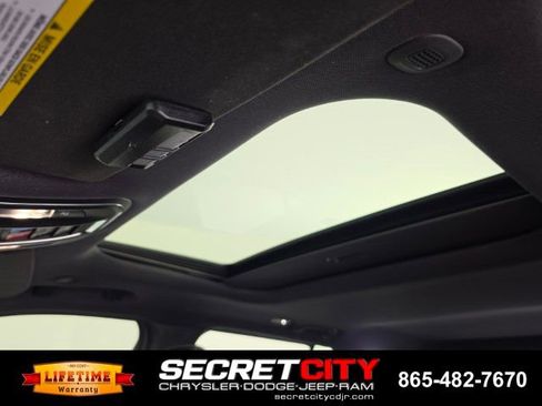 Used 2024 Jeep Grand Cherokee Altitude AWD/4WD image 26